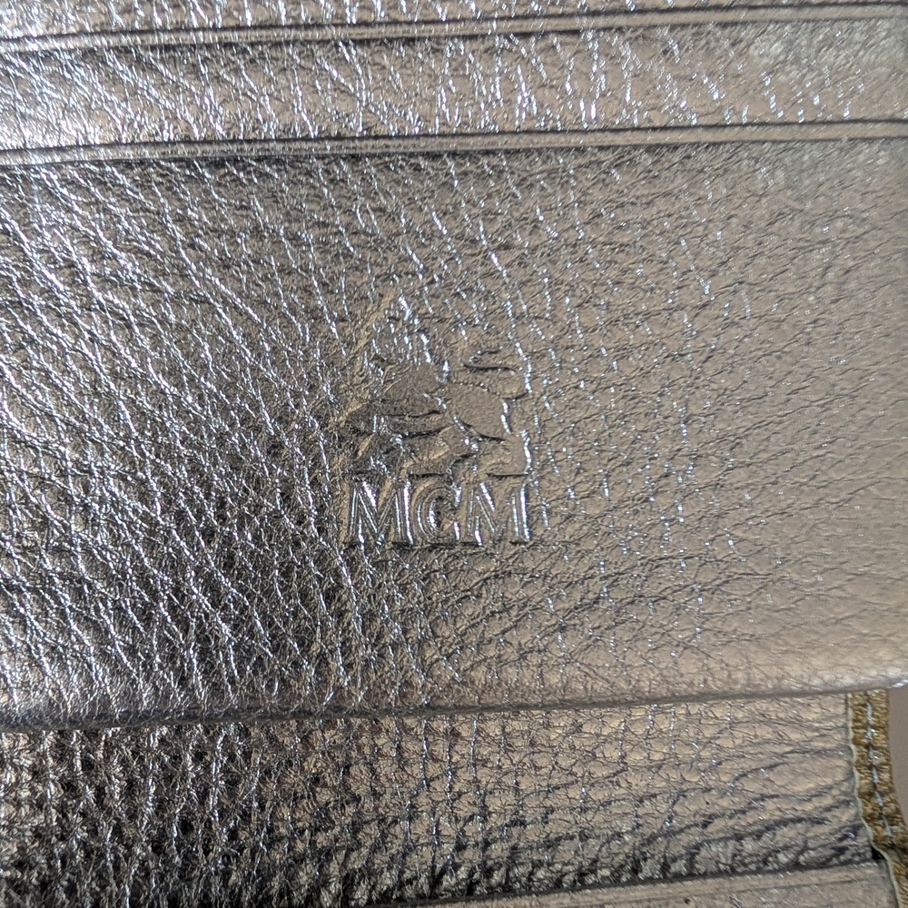 MCM Princess Lion Long Wallet - Picture 8 of 12
